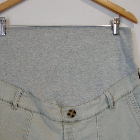 Thyme Maternity Shorts Beige Tan Khaki Cotton Frayed Raw Hem Size Medium - Picture 2 of 11